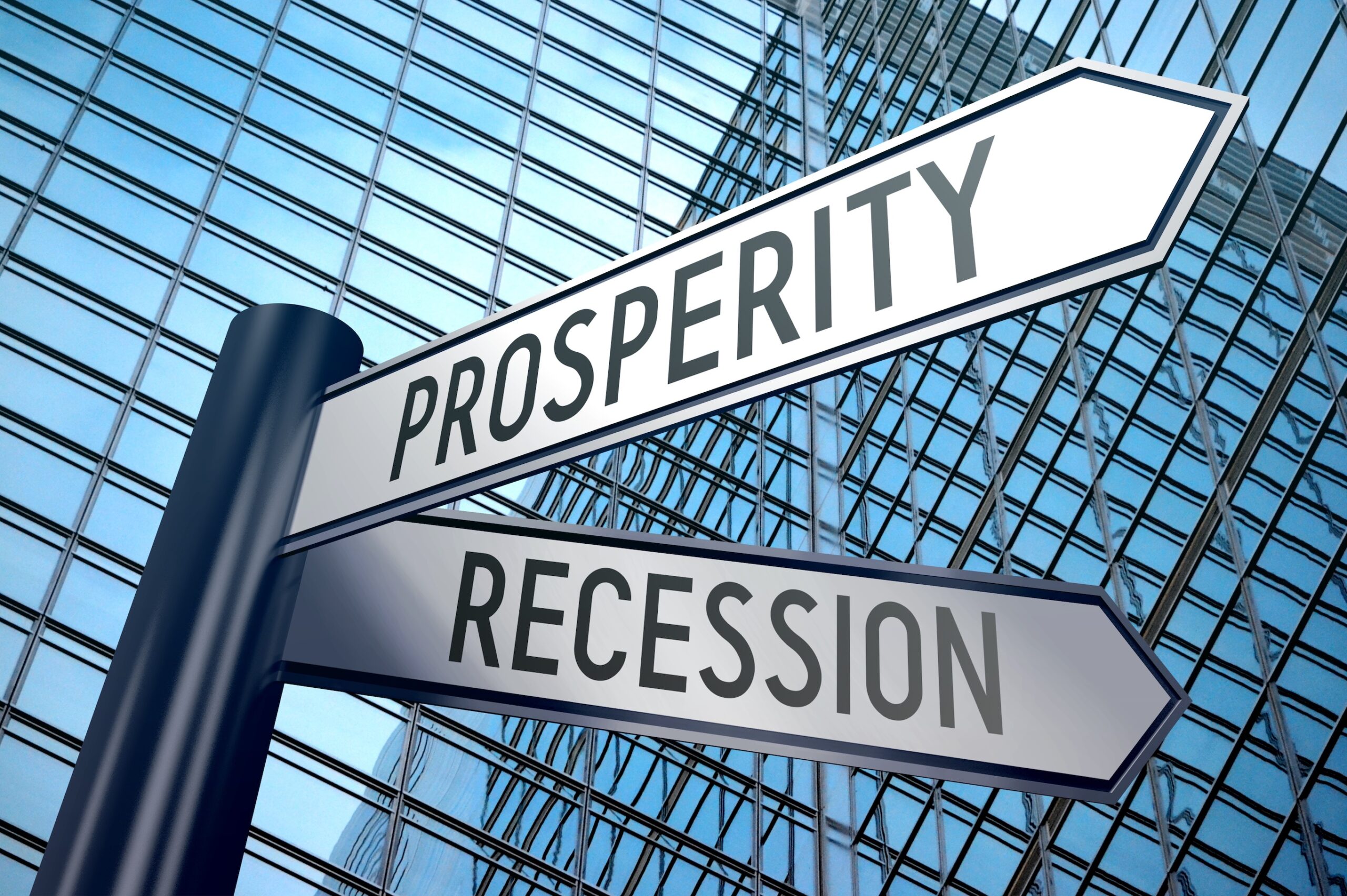 Read more about the article Recession is on its way: You Should Invest in Growth Assets