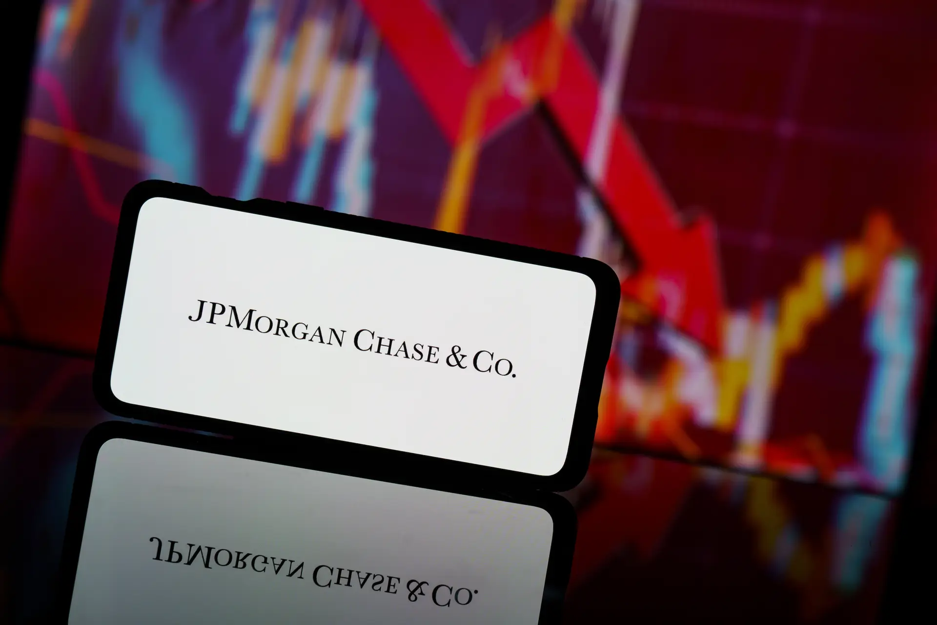 patrick-iturra-Largest US Banks Face Steep Write-Offs