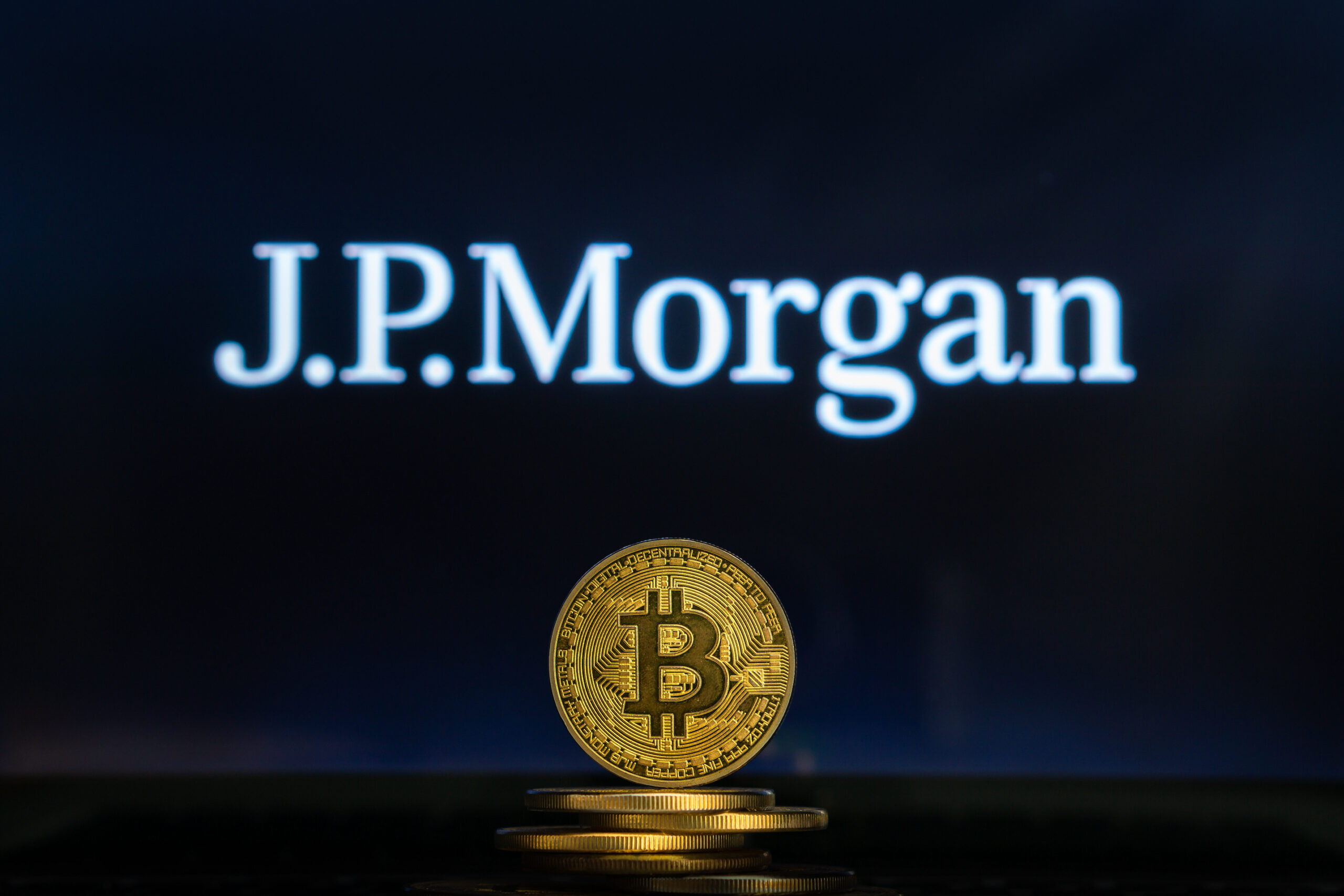 Read more about the article JP Morgan Explores Decentraland: Metaverse Opportunities